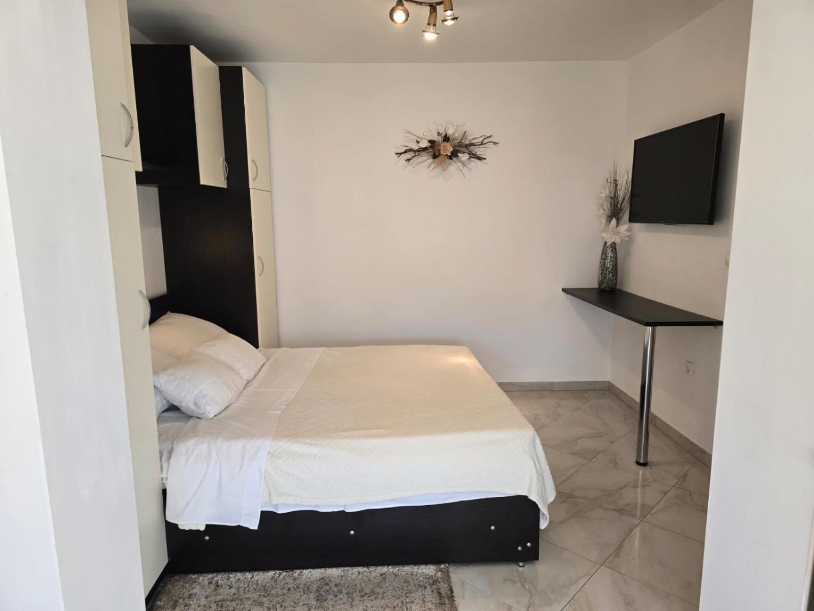 Rimbaldo Apartments Кърк Екстериор снимка