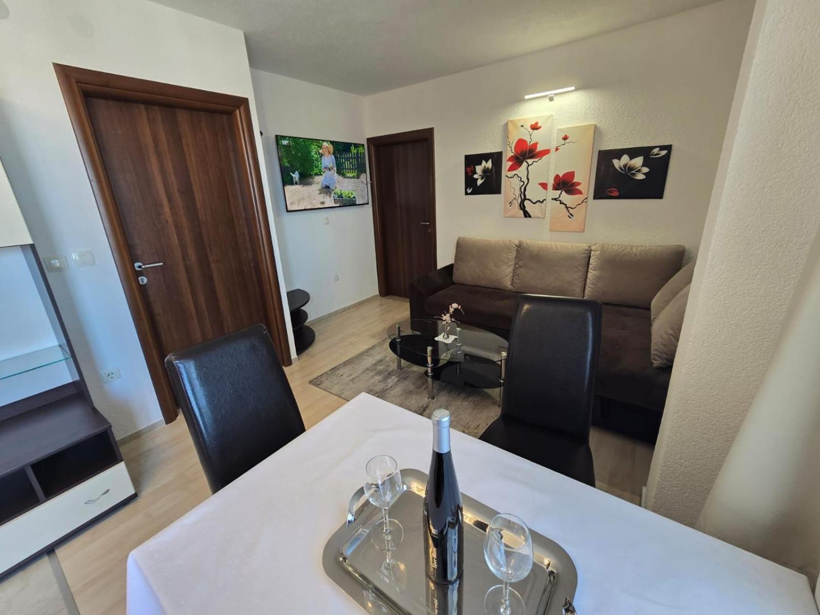 Rimbaldo Apartments Кърк Екстериор снимка